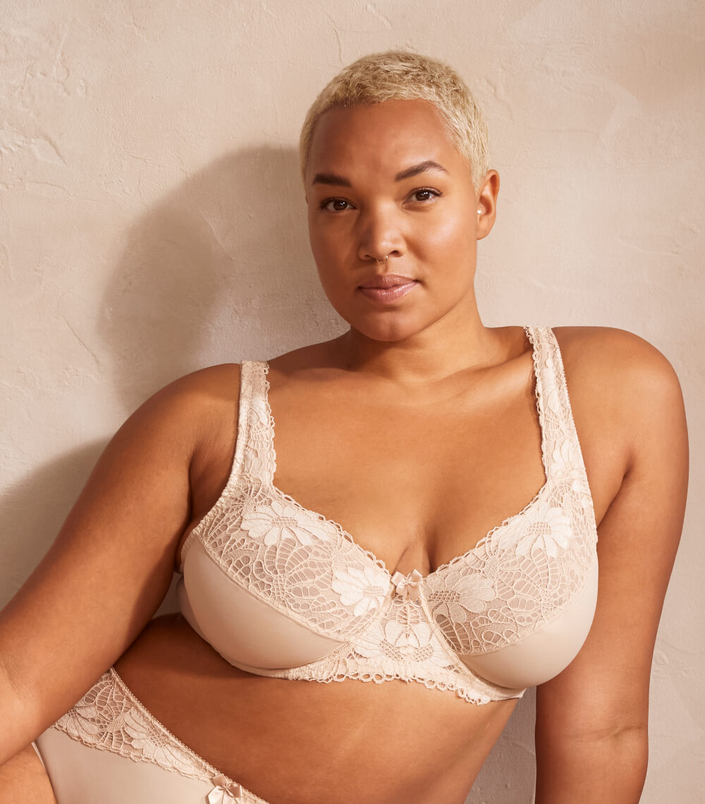 Dames - Lingerie - Bh's - Minimizer bh's